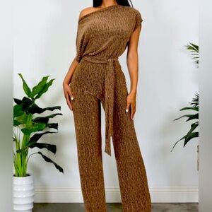 EUC Large Cameo Gold Metallic Ribbed Dolman Sleeve& Wide Leg Jumpsuit
